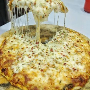 Paneer cheese pizza