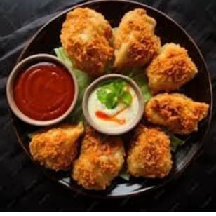 Mix Veg Kurkure momos