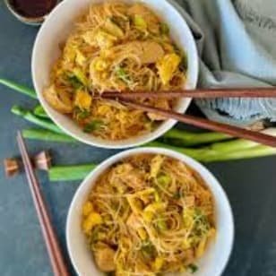 chicken garlic rice & noodles 