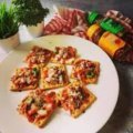 cracker chilli pizza